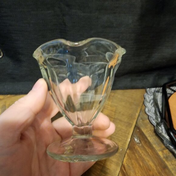 3 Small Sundae Cups - Picture 5 of 7